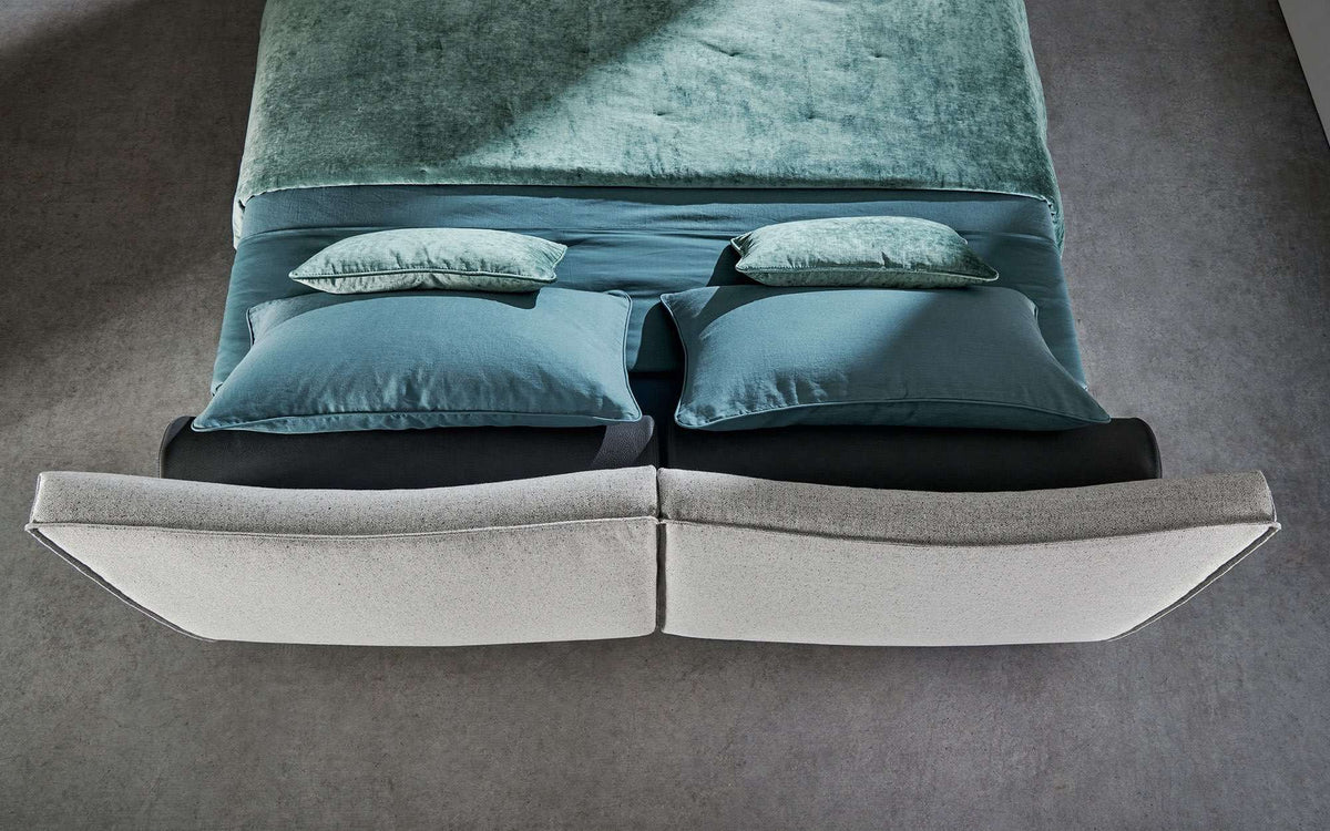 Cama Book